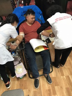 Chi đoàn Trường Chính trị tỉnh tham gia hiến máu tình nguyện năm 2018
