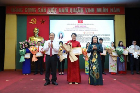 Tập thể, cá nhân thuộc Đảng bộ Trường Chính trị tỉnh Thái Nguyên được biểu dương trong thực hiện Chỉ thị số 05-CT/TW