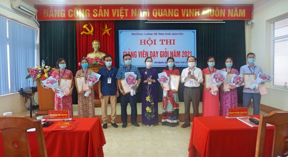 Hội thi giảng viên dạy giỏi năm 2021 của Trường Chính trị tỉnh Thái Nguyên