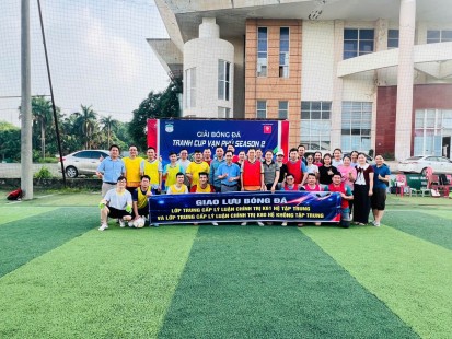 Giao hữu bóng đá