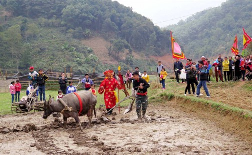 Tiếp tục xây dựng và hoàn thiện hệ thống thiết chế văn hóa tỉnh Thái Nguyên trong giai đoạn hiện nay