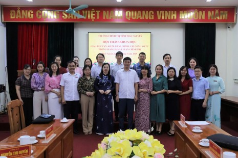 Hội thảo “Giáo dục cần, kiệm, liêm, chính, chí công vô tư trong giảng dạy lý luận chính trị”.