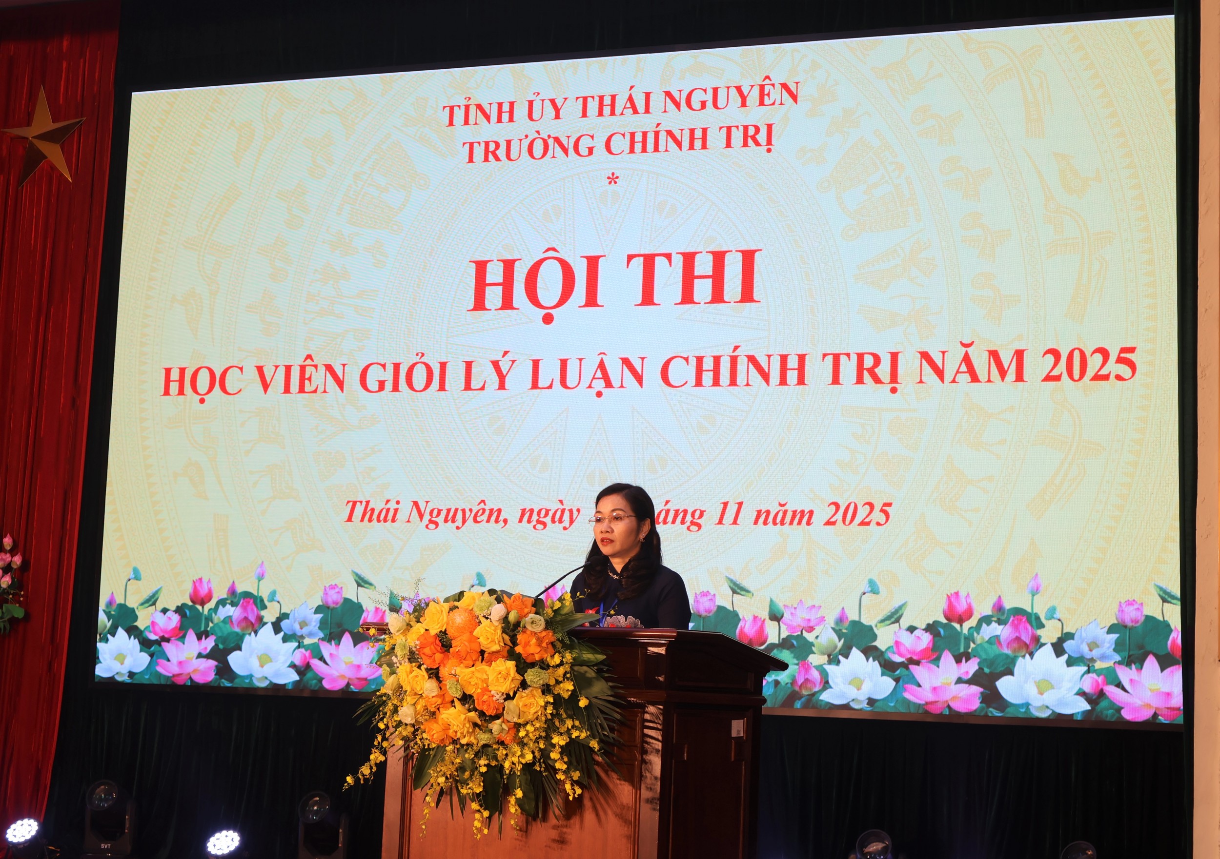 ĐC Nguyễn Thu Huyền, TUV, Hiệu trưởng, Trưởng BTC phát biểu khai mạc