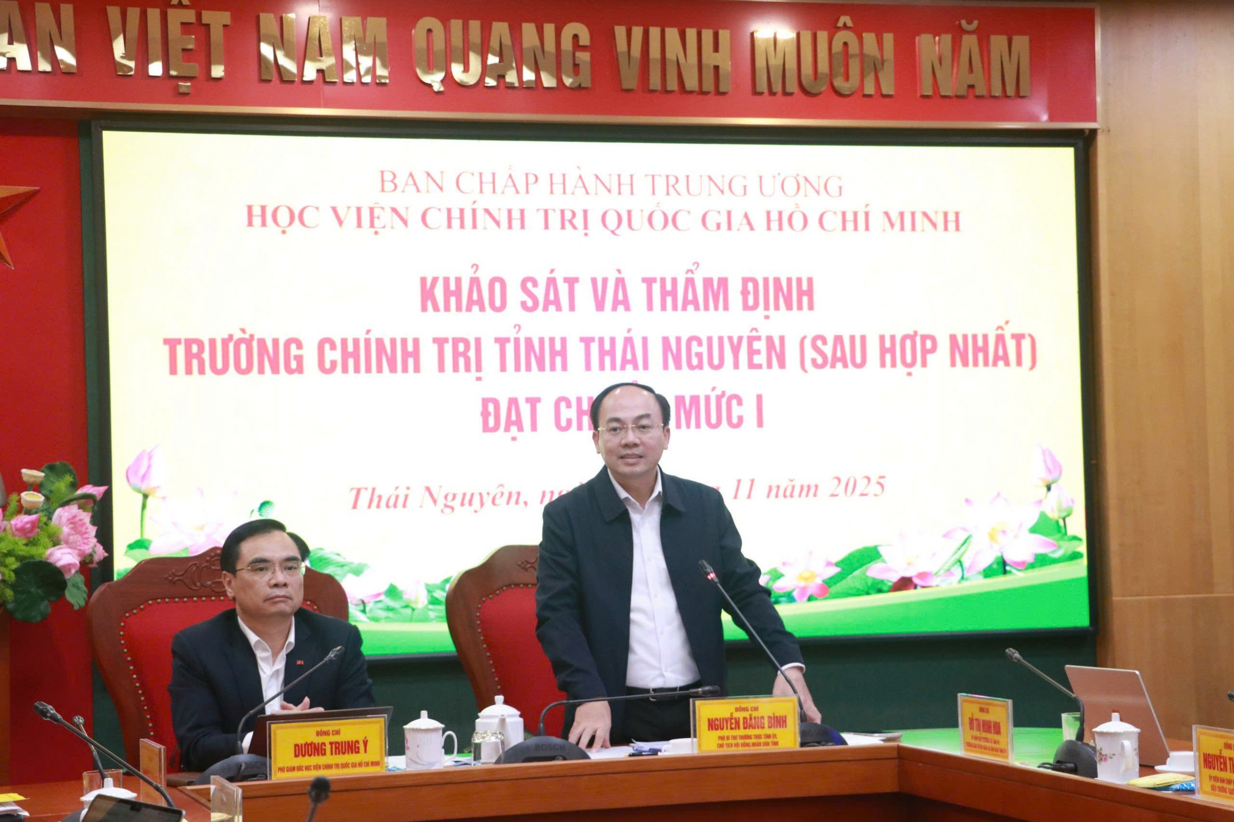 z7272854721075 b01d63da7ce8e27d8c46785eb5416692