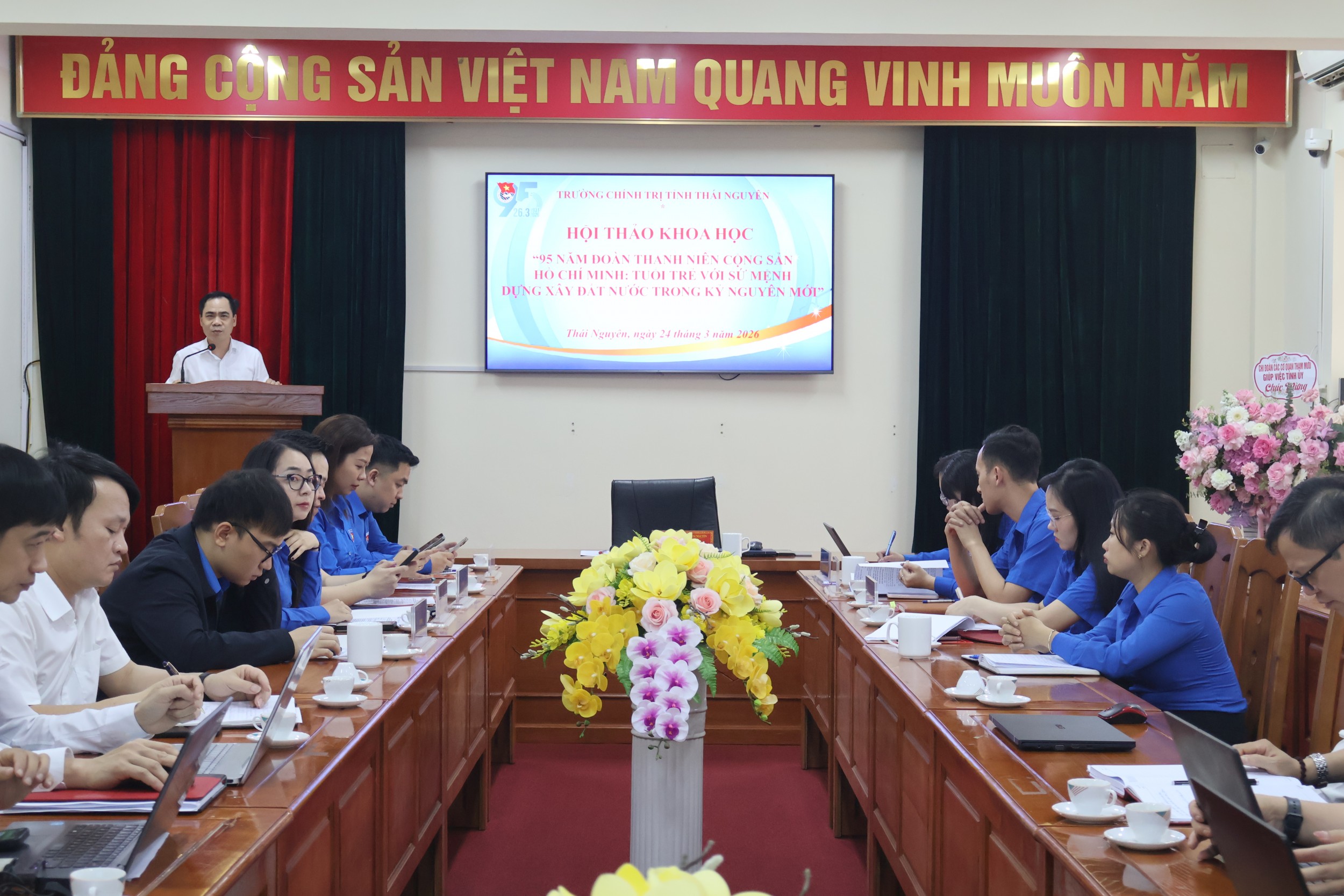 Đc Đỗ Tài, Ủy viên BTV Đảng ủy, Phó Hiệu trưởng, Chủ trì Hội thảo